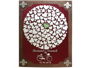 Cuadro para firmas y mensajes de boda modelo Sara, con lienzo en tela vinotinto y detalles decorativos en plata.