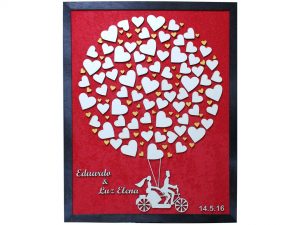 Cuadro para firmas y mensajes de boda modelo Sara, con lienzo en tela roja marco negro. Detalles dorados.